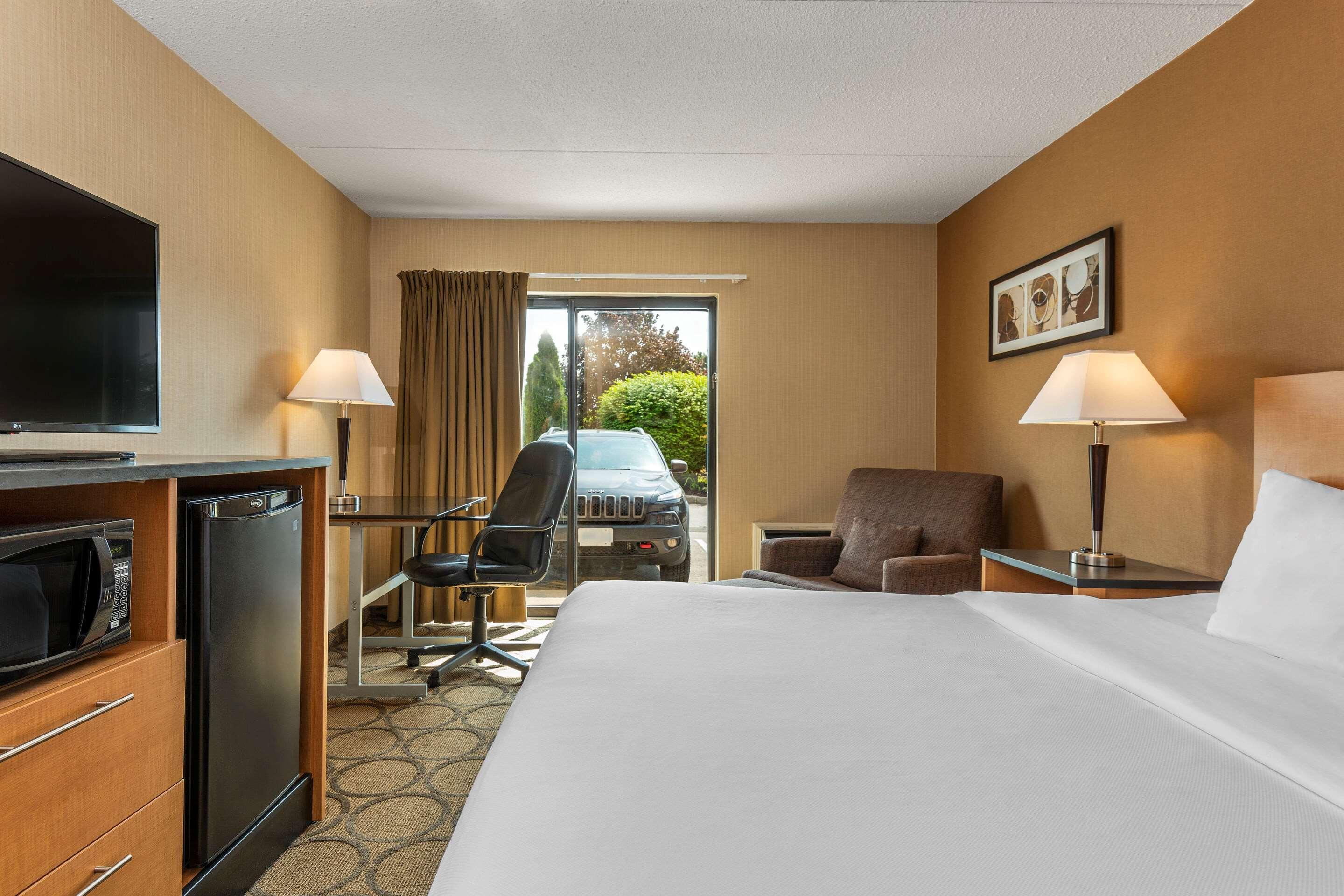 Comfort Inn 3*